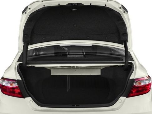 Used 2017 Toyota Camry XSE image 14