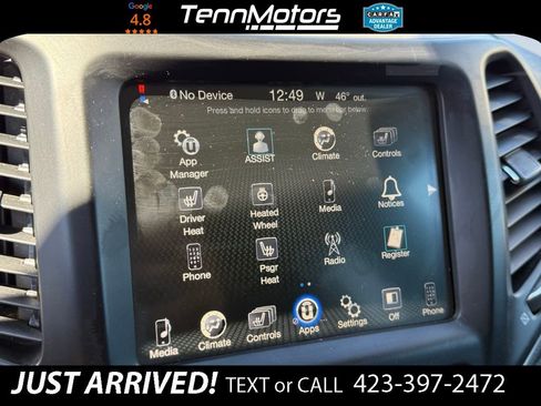 Used 2018 Jeep Cherokee Latitude Plus w/ Cold Weather Group image 17