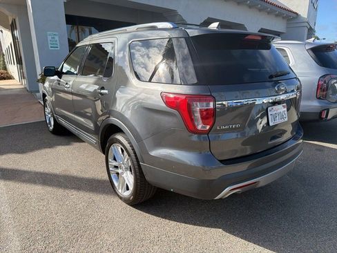 Used 2017 Ford Explorer Limited image 3