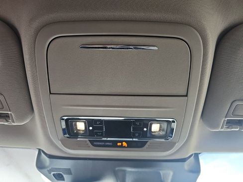 Used 2025 Lincoln Corsair Reserve FWD image 20