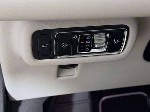 Certified 2026 Lincoln Nautilus Premier AWD/4WD image 12