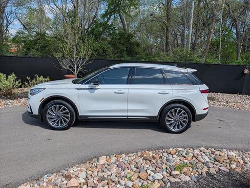 Certified 2023 Lincoln Corsair Reserve w/ Equipment Group 202A AWD/4WD image 2