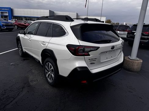 Used 2024 Subaru Outback Premium image 4