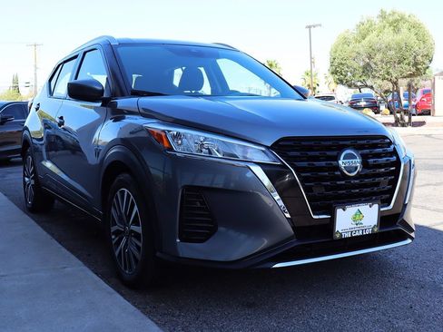 Used 2021 Nissan Kicks SV FWD image 18