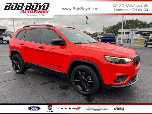 Used 2021 Jeep Cherokee Latitude Plus FWD image 1