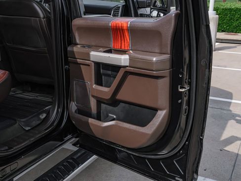 Used 2018 Ford F250 King Ranch w/ Chrome Package image 45