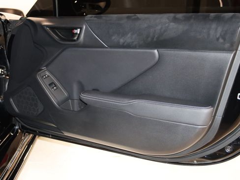Used 2022 Toyota GR86 Premium RWD image 46