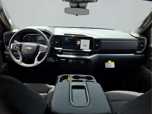 Used 2025 Chevrolet Silverado 1500 LT AWD/4WD image 8