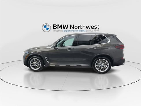 New 2026 BMW X5 xDrive50e w/ Climate Comfort Package image 11