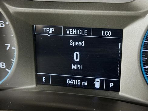 Used 2020 Chevrolet Equinox LS w/ LS Convenience Package image 2