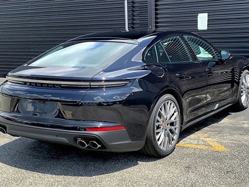 New 2025 Porsche Panamera 4 image 10