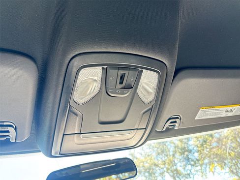 Used 2022 RAM 2500 Tradesman w/ Chrome Appearance Group image 24