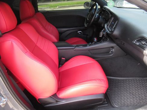 Used 2019 Dodge Challenger GT w/ Blacktop Package RWD image 10