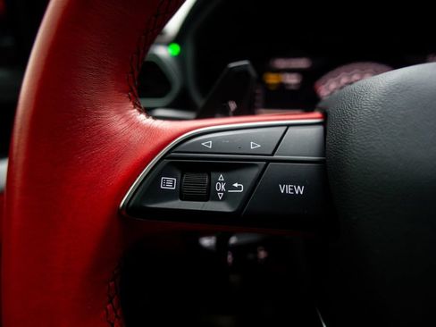 Used 2019 Lamborghini Urus AWD/4WD image 24