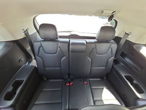 Used 2020 Kia Telluride LX AWD/4WD image 29