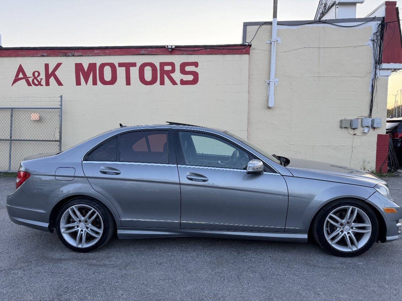 Used 2012 Mercedes-Benz C 300 4MATIC Sedan image 9