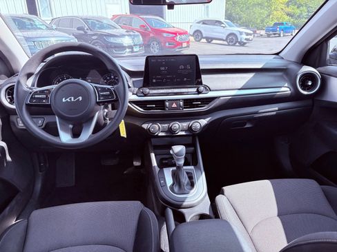Used 2023 Kia Forte LXS image 16