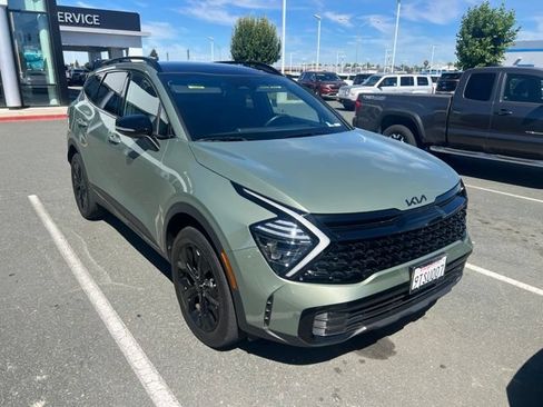 Used 2025 Kia Sportage X-Line w/ Premium Package AWD/4WD image 2