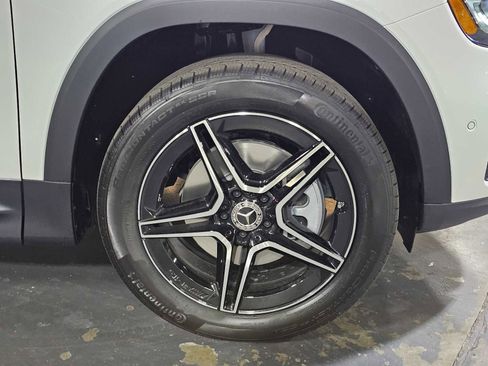 New 2026 Mercedes-Benz GLB 250 4MATIC image 9