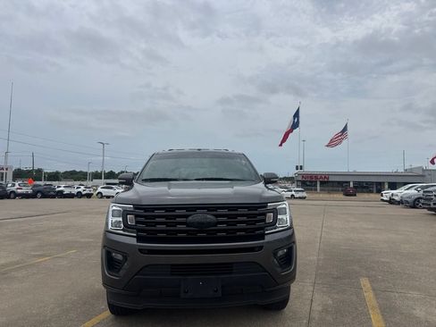 Used 2019 Ford Expedition XLT w/ Equipment Group 201A RWD image 5