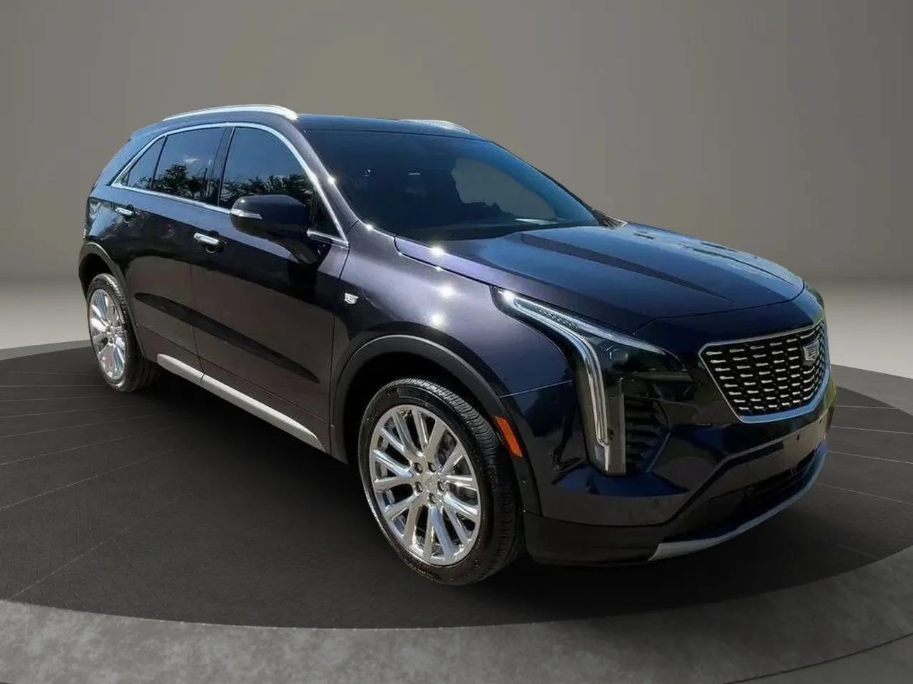 Used 2022 Cadillac XT4 Premium Luxury w/ LPO, Radiant Package AWD/4WD image 5