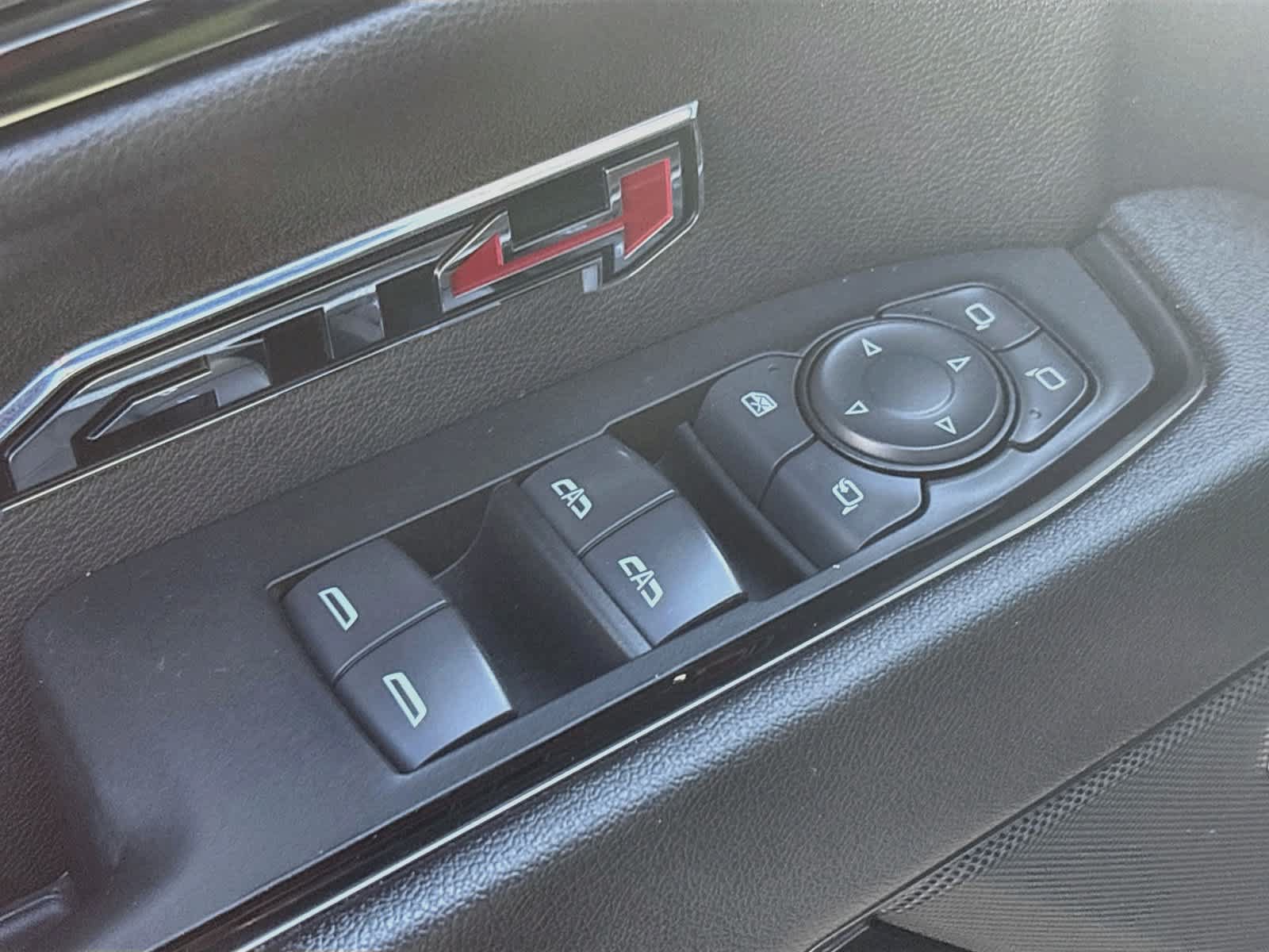 Used 2023 GMC Sierra 1500 AT4 w/ Technology Package AWD/4WD image 18