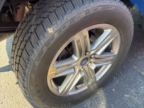 Used 2019 Ford F150 Lariat w/ Equipment Group 502A Luxury image 9