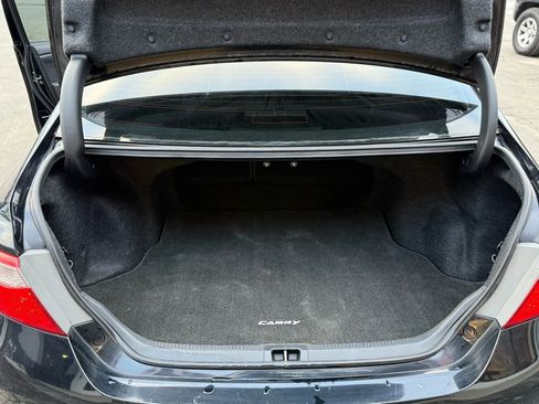 Used 2017 Toyota Camry LE image 32