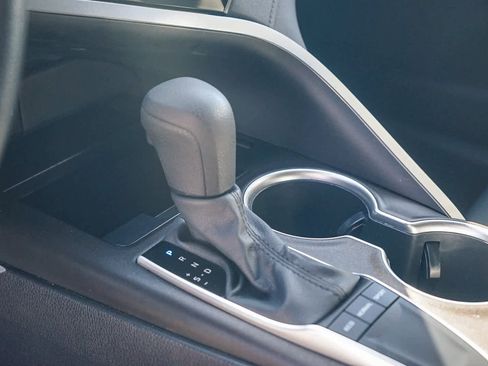 Used 2024 Toyota Camry LE image 18