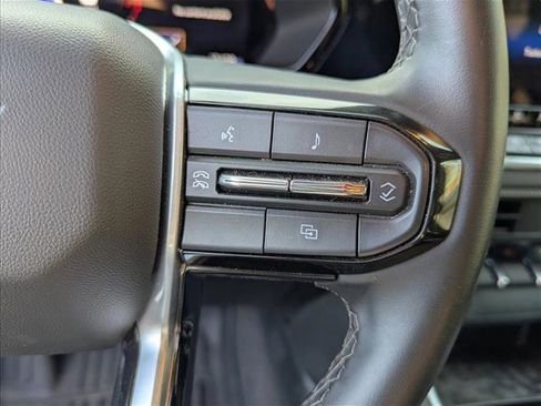 Used 2024 Chevrolet Colorado LT w/ LT Convenience Package image 13