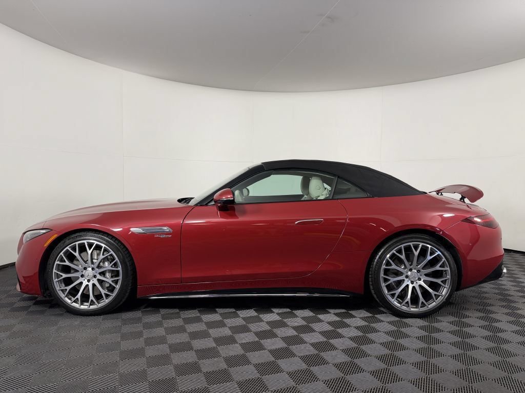 Used 2024 Mercedes-Benz SL 43 AMG image 13
