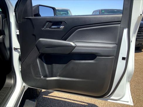 Used 2024 Chevrolet Colorado LT w/ LT Convenience Package image 23