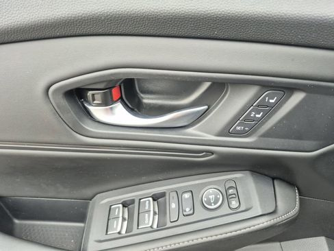 Used 2023 Honda Accord Sport image 7