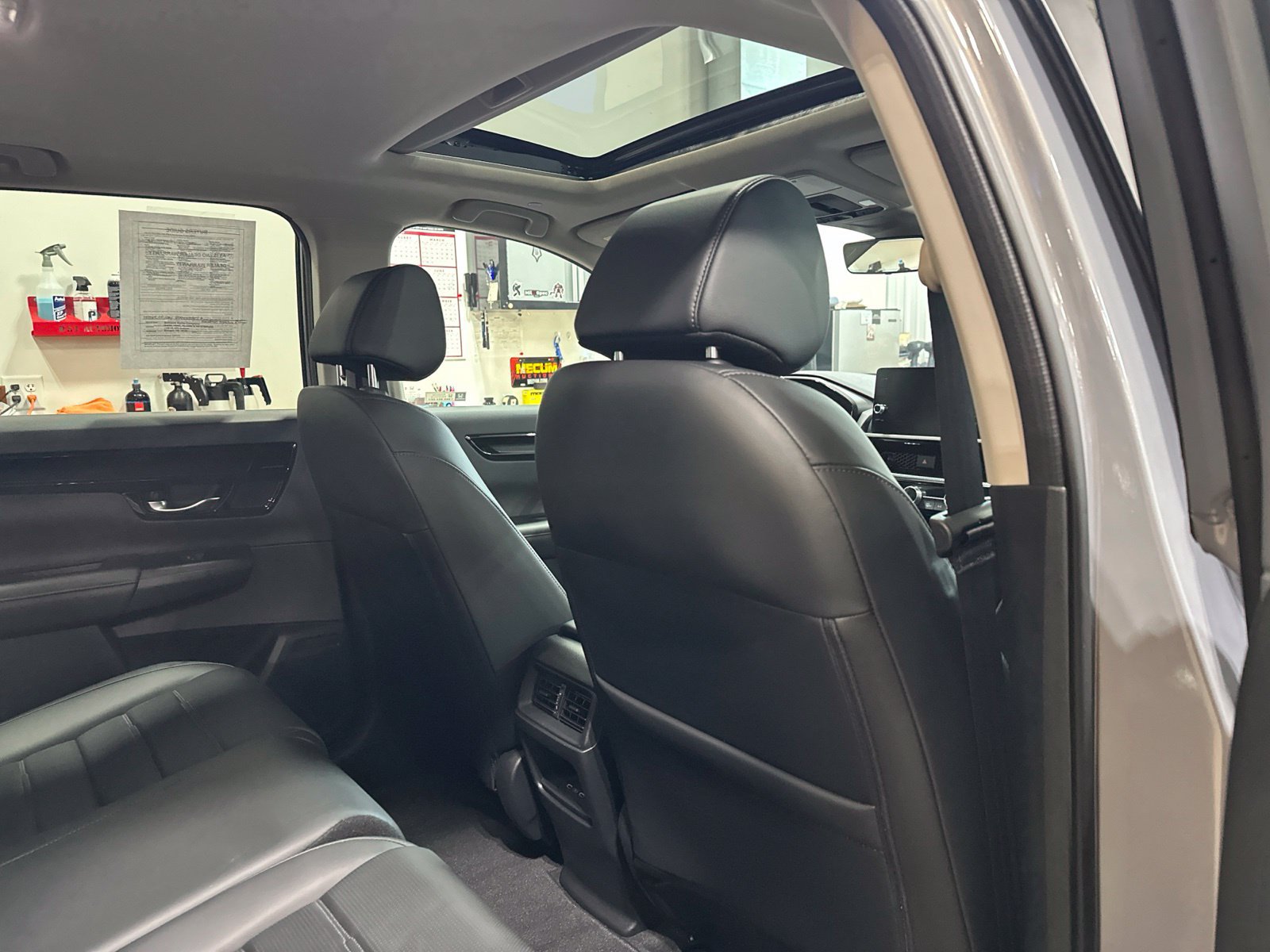 Used 2024 Honda CR-V EX-L image 31