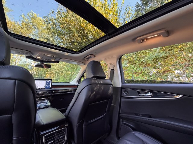 Used 2022 Lincoln Nautilus Reserve AWD/4WD image 36