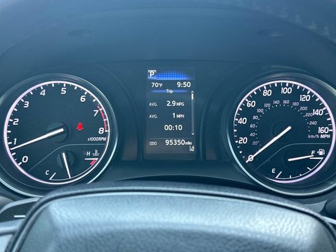 Used 2021 Toyota Camry SE FWD image 27