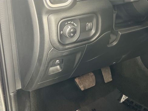 Used 2023 RAM 1500 Big Horn AWD/4WD image 10