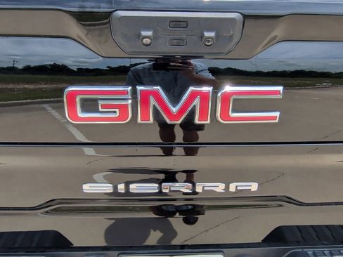 Used 2023 GMC Sierra 1500 AT4 w/ AT4 Premium Package AWD/4WD image 47