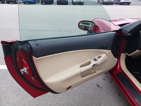 Used 2005 Chevrolet Corvette Coupe w/ Preferred Equipment Group image 26