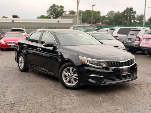 Used 2016 Kia Optima LX w/ LX Convenience Package FWD image 3