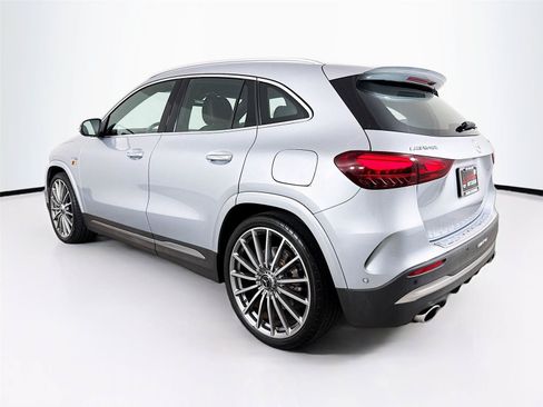 Used 2024 Mercedes-Benz GLA 35 AMG 4MATIC image 33