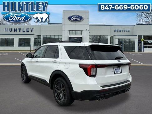Used 2025 Ford Explorer ST AWD/4WD image 6
