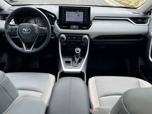 Used 2022 Toyota RAV4 XLE Premium FWD image 23