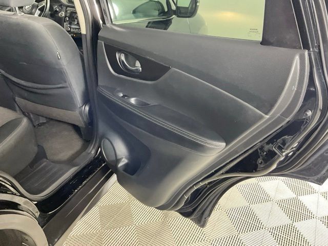 Used 2020 Nissan Rogue SV AWD/4WD image 29
