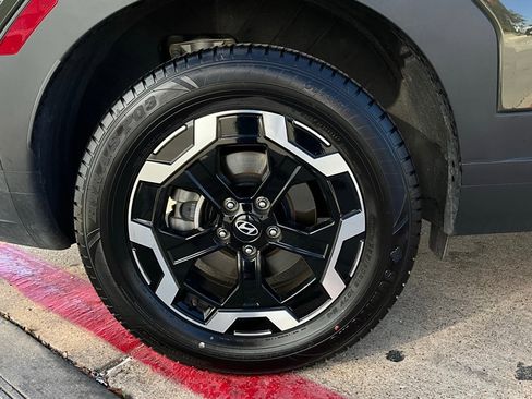 Used 2025 Hyundai Santa Fe SEL image 9