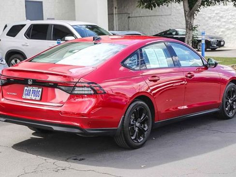 Certified 2025 Honda Accord SE image 10
