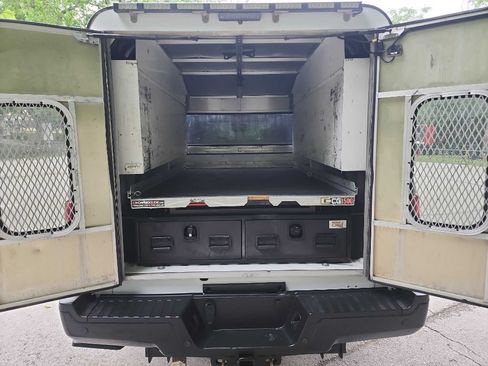 Used 2018 Ford F250 XL w/ Power Equipment Group RWD image 7