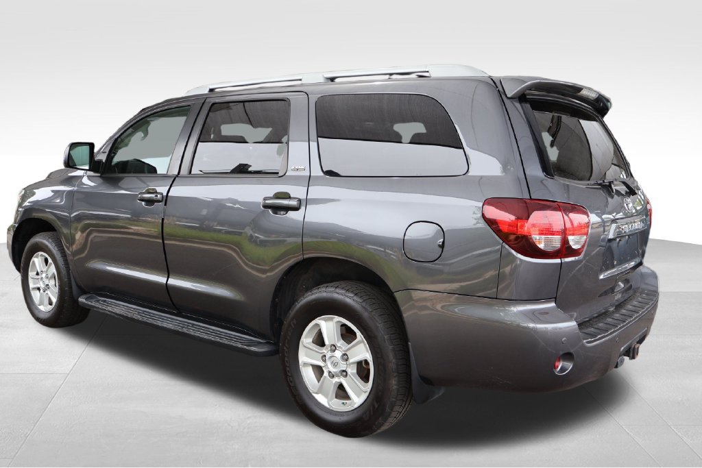 Used 2019 Toyota Sequoia SR5 AWD/4WD image 12