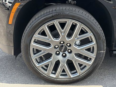 New 2026 GMC Yukon XL Denali Ultimate AWD/4WD image 10