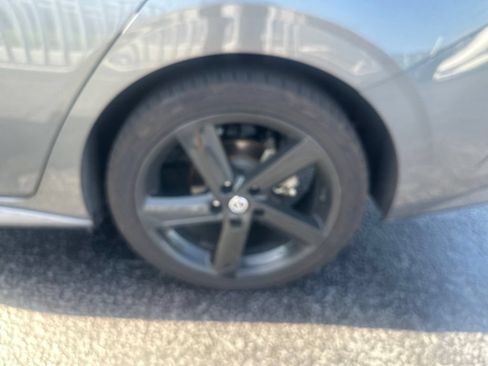 Certified 2022 Nissan Sentra SR w/ Electronics Package FWD image 12